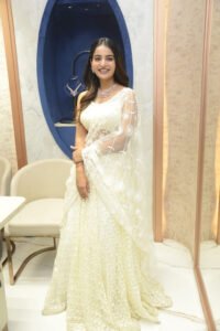 Actress Ananya Nagalla Shines at Visista Jewellers’ Spectacular Bumper Draw Event!